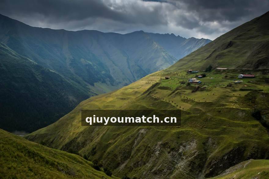 英超十月赛程密集期观察：轮换深度成为争四关键变量